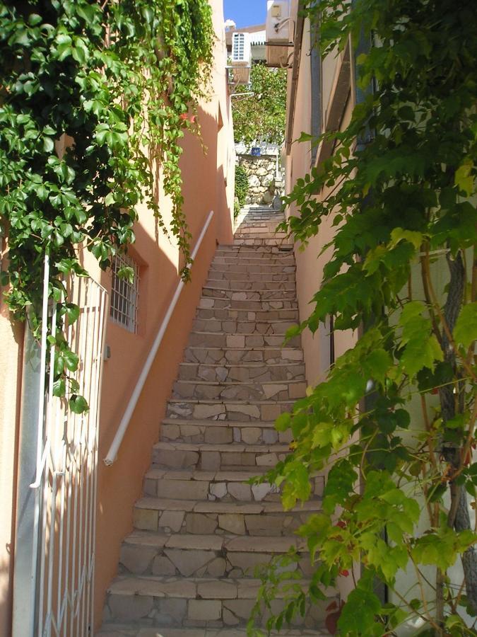 Apartments With A Parking Space Pisak, Omis - 1009 المظهر الخارجي الصورة