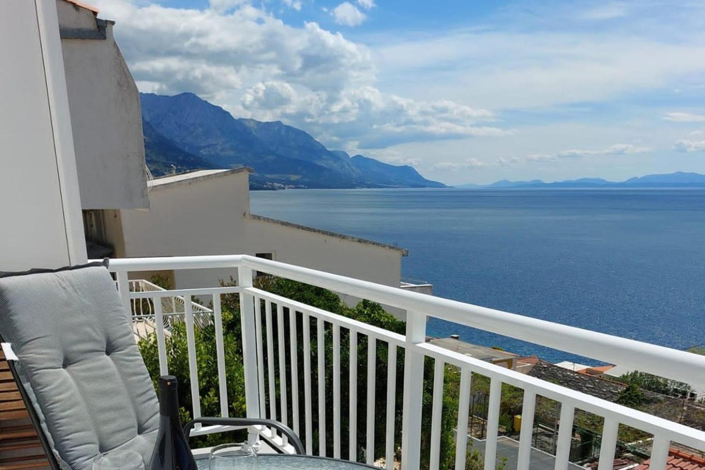Apartments With A Parking Space Pisak, Omis - 1009 المظهر الخارجي الصورة