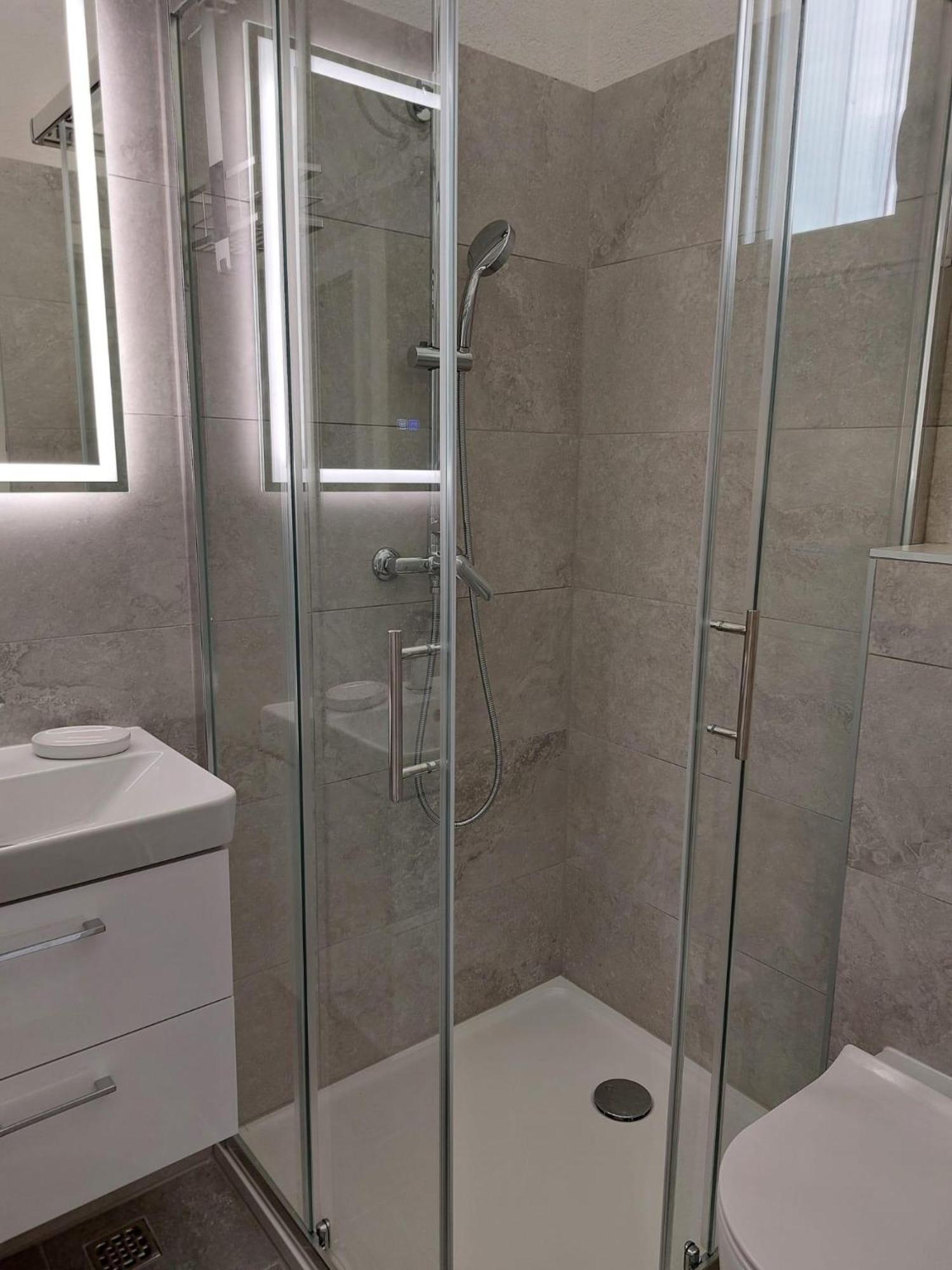 Apartments With A Parking Space Pisak, Omis - 1009 المظهر الخارجي الصورة