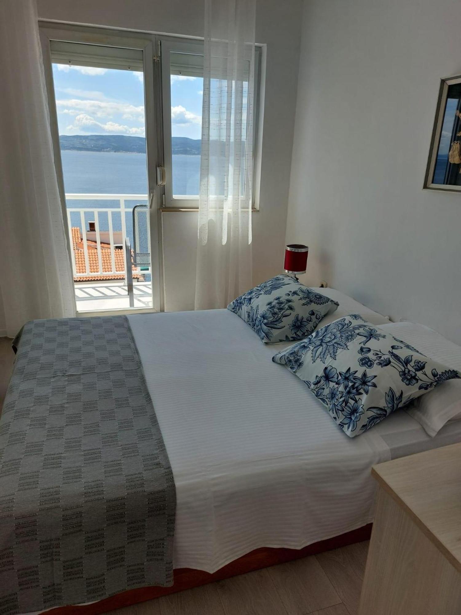 Apartments With A Parking Space Pisak, Omis - 1009 المظهر الخارجي الصورة