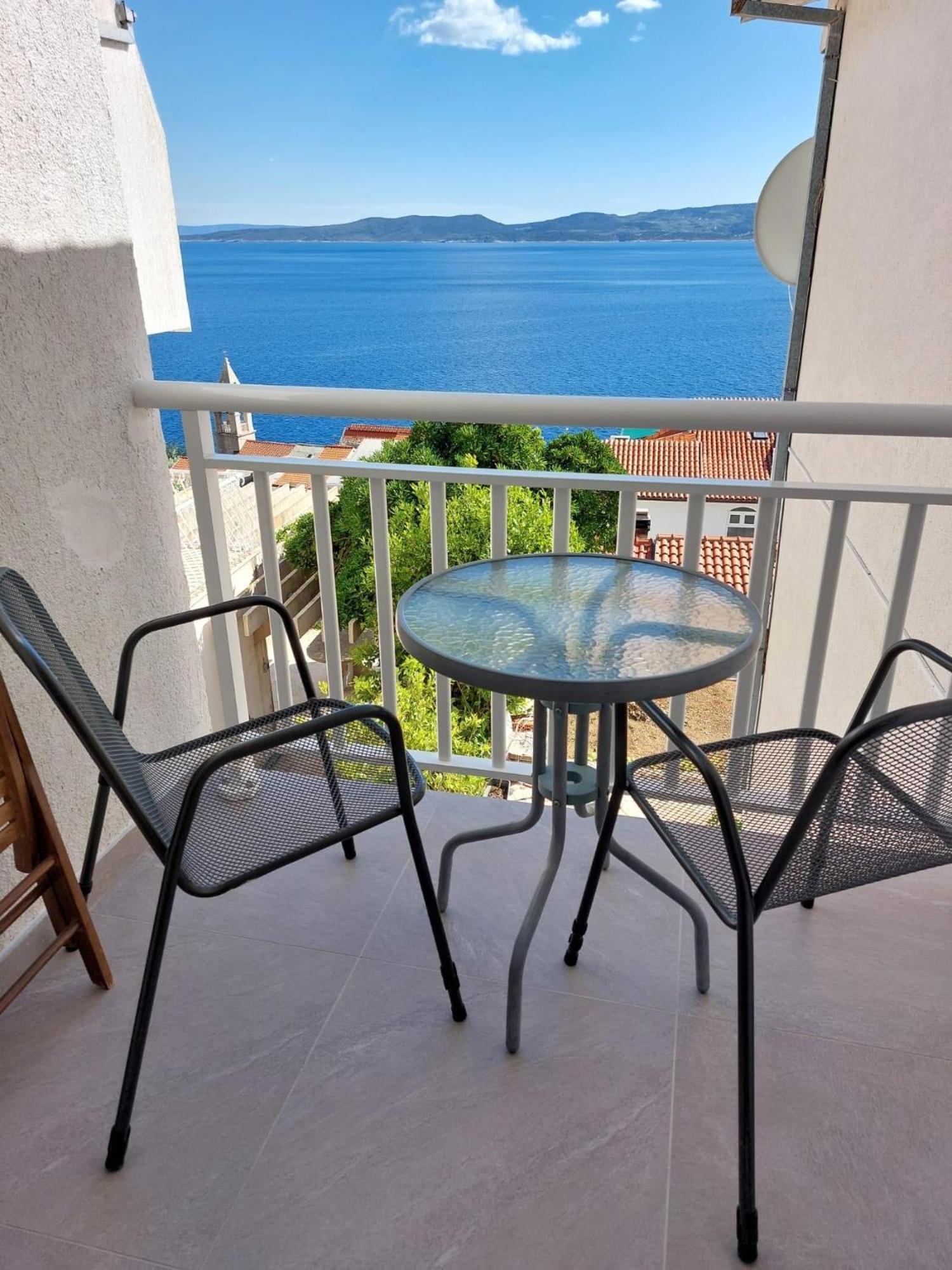 Apartments With A Parking Space Pisak, Omis - 1009 المظهر الخارجي الصورة