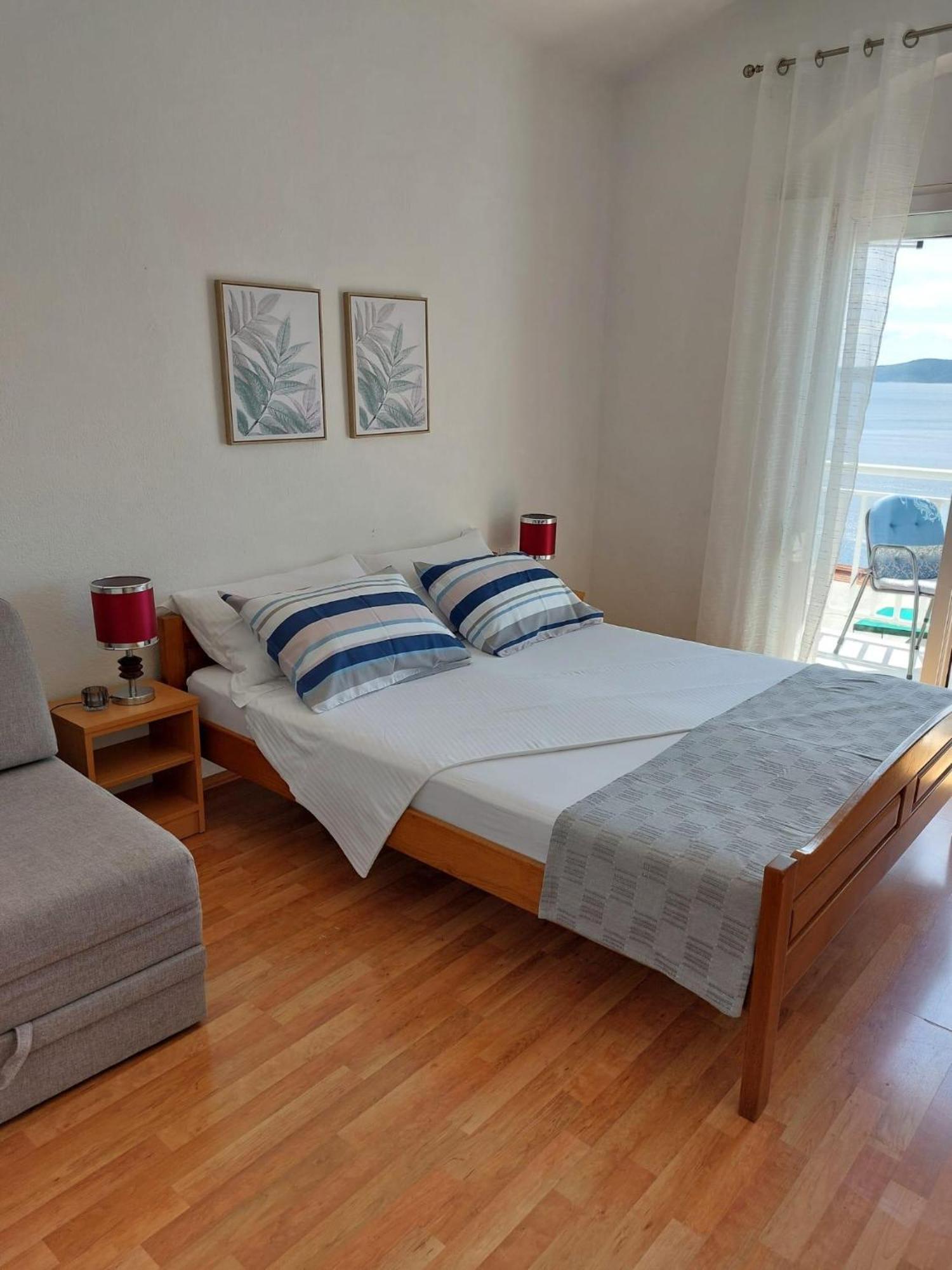 Apartments With A Parking Space Pisak, Omis - 1009 المظهر الخارجي الصورة